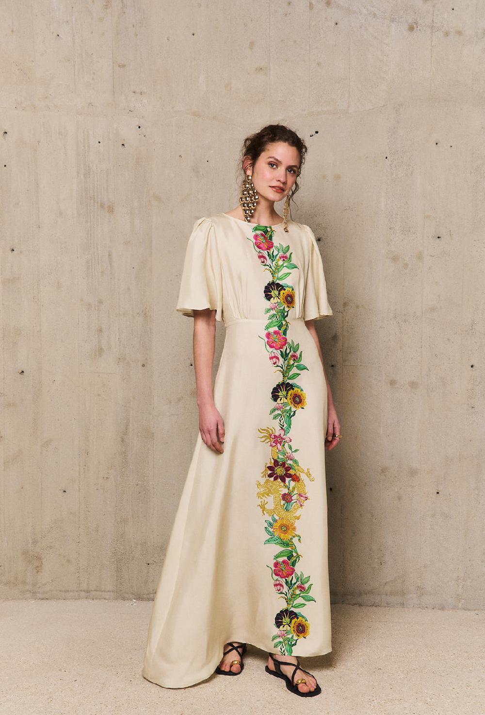 stella forest DINArobe dos nu imprimée