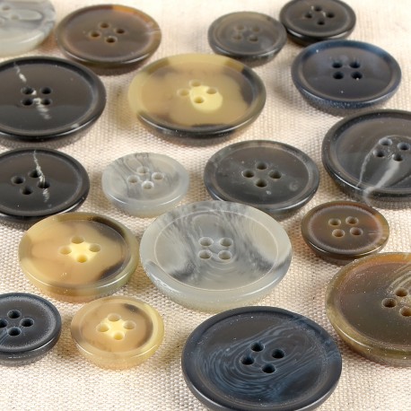 stephanoise M60806 - BOUTON PES IMITATION CORNE 4 TROUS