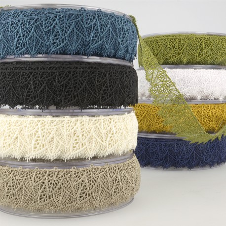 stephanoise S4206 - TULLE BRODÉ FEUILLES