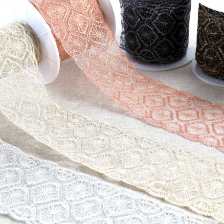 stephanoise S4267 - BRODERIE MÉTALLIQUE SUR TULLE