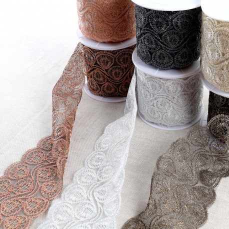 stephanoise S4270 - BRODERIE MÉTALLIQUE SUR TULLE
