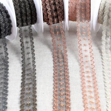 stephanoise S4273 - BRODERIE MÉTALLIQUE SUR TULLE
