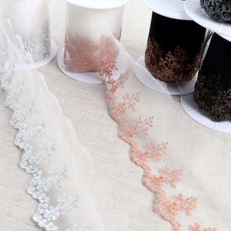 stephanoise S4274 - BRODERIE MÉTALLIQUE SUR TULLE