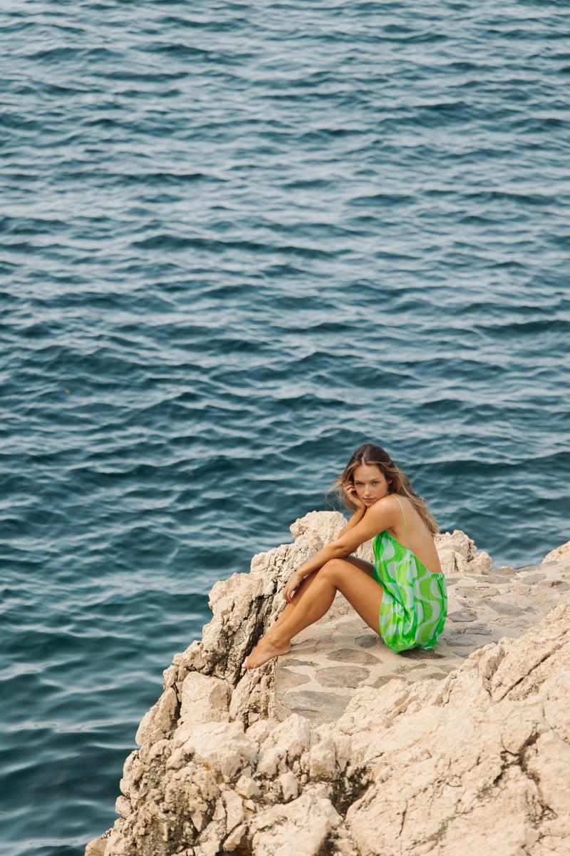 Sundress GRACE SHORT AMAZONIA PRINT WITH RHINESTONES LIME & POOL