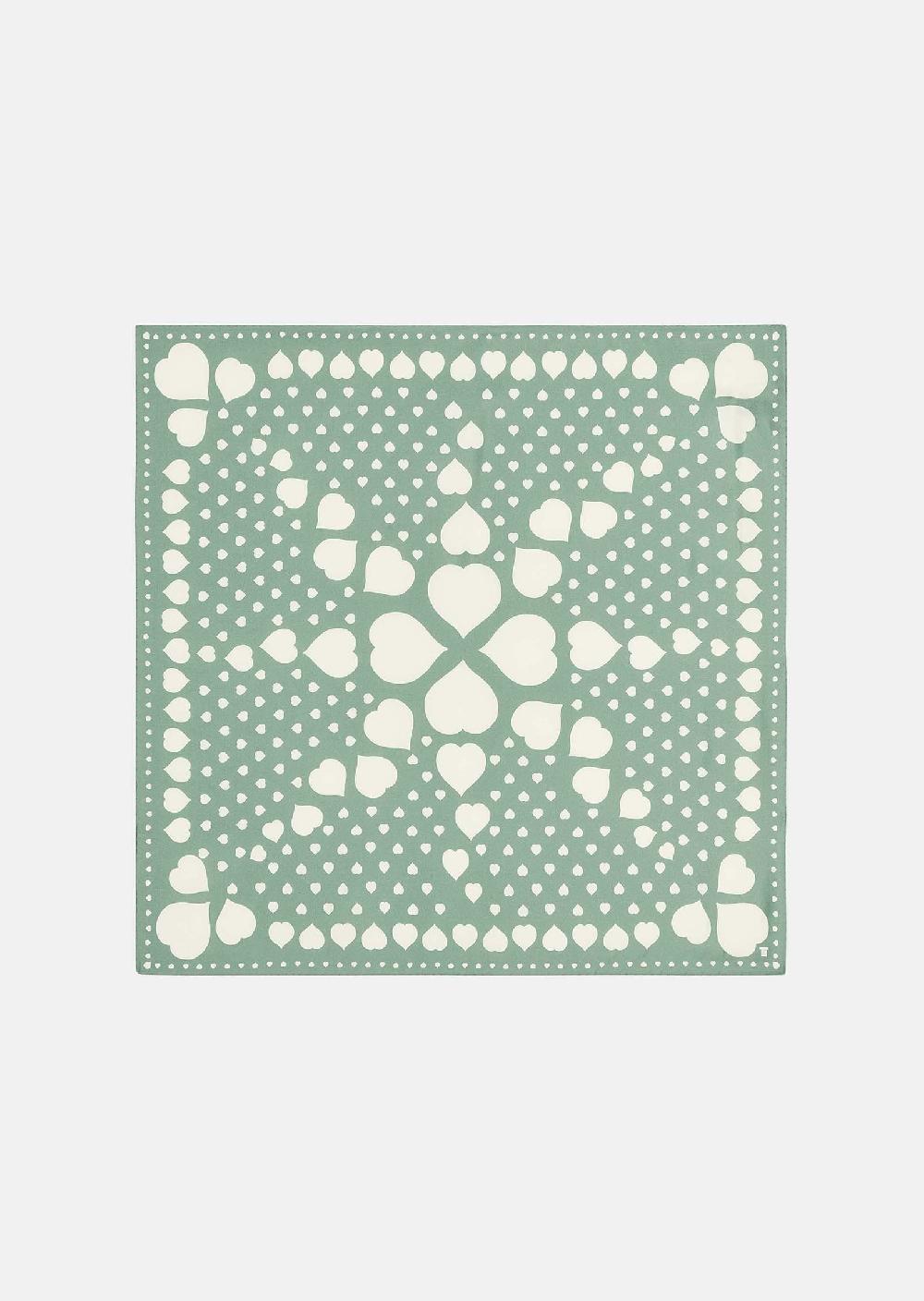 tara jarmon Carré de soie Esteevert imprimé coeurs