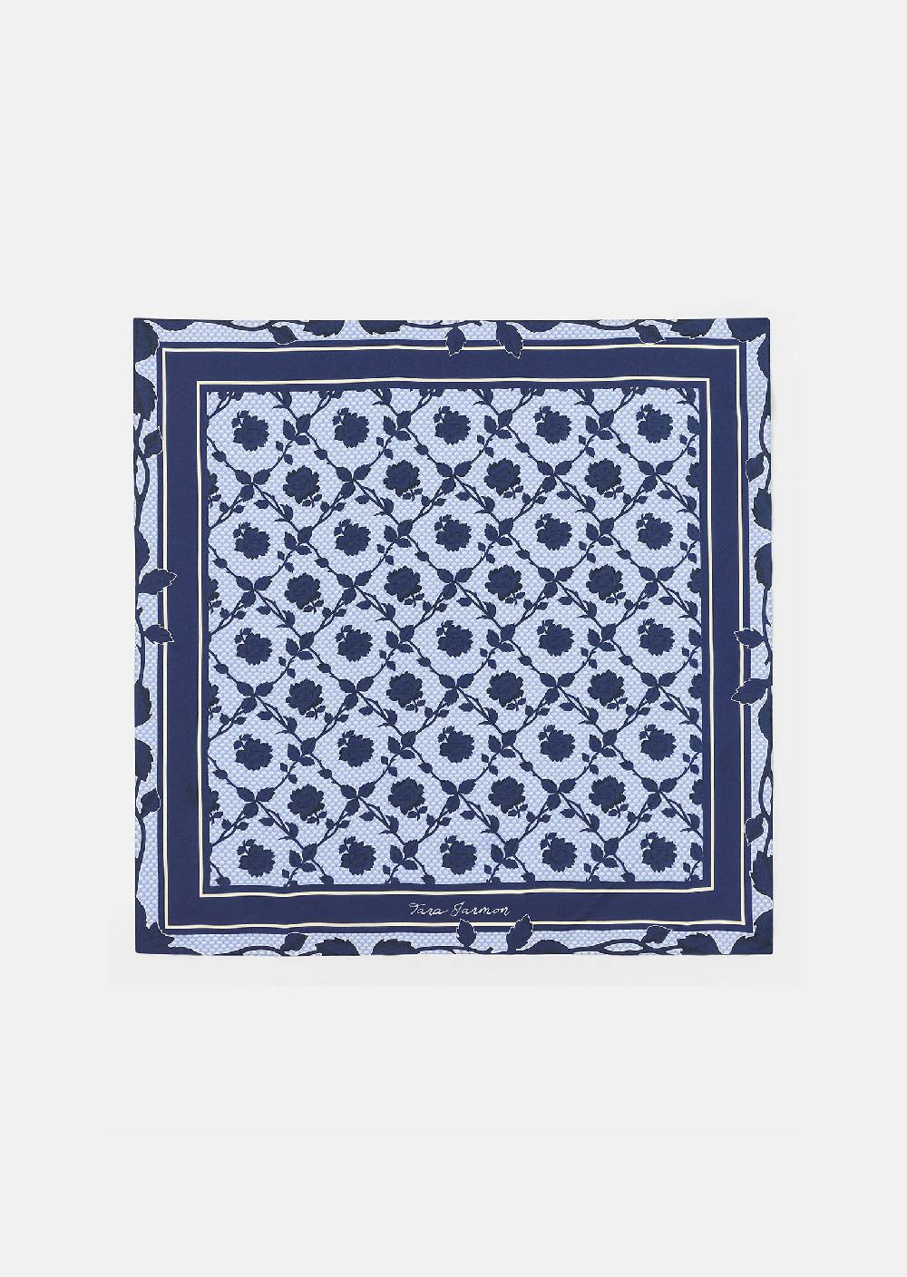 tara jarmon Foulard Ellynebleu nuit imprimé roses