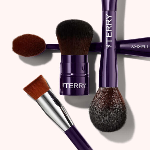 Terry Stencil Foundation Brush