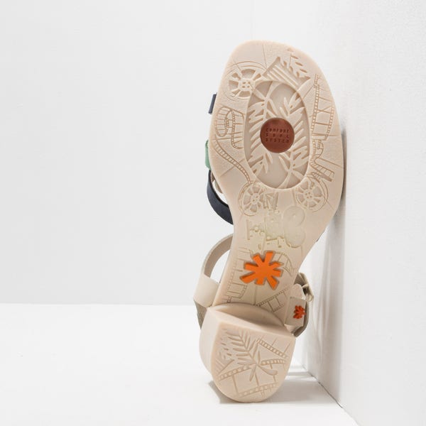 The Art Company 1842 CANNES