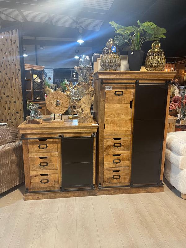 The Home Deco Factory Armoire En Manguier Massif Et Métal DZ 108