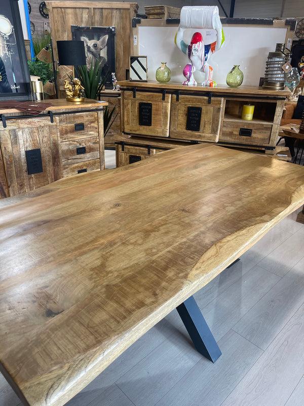 The Home Deco Factory Table Salle à Manger En Manguier Pied Métal 240x100 TM