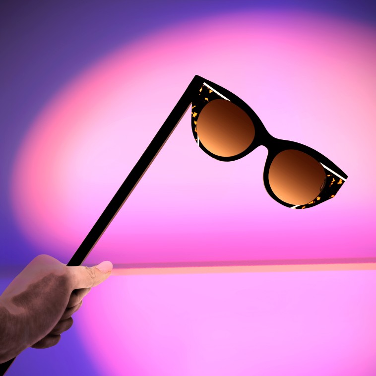 Thierry Lasry MURDERY Handheld Masquerade Mask Noir