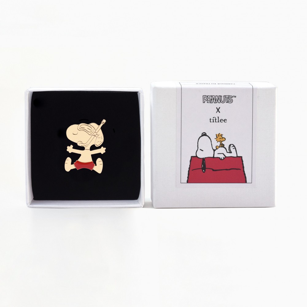 Titlee Pin's August - Snoopy Monthly