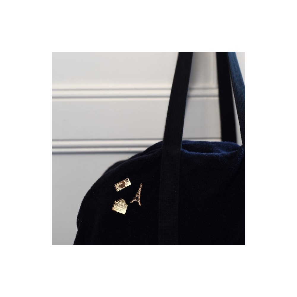 Titlee Pin's Avenue Montaigne