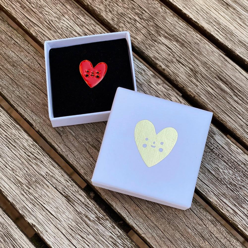 Titlee Pin's Heart X Suzy Ultman