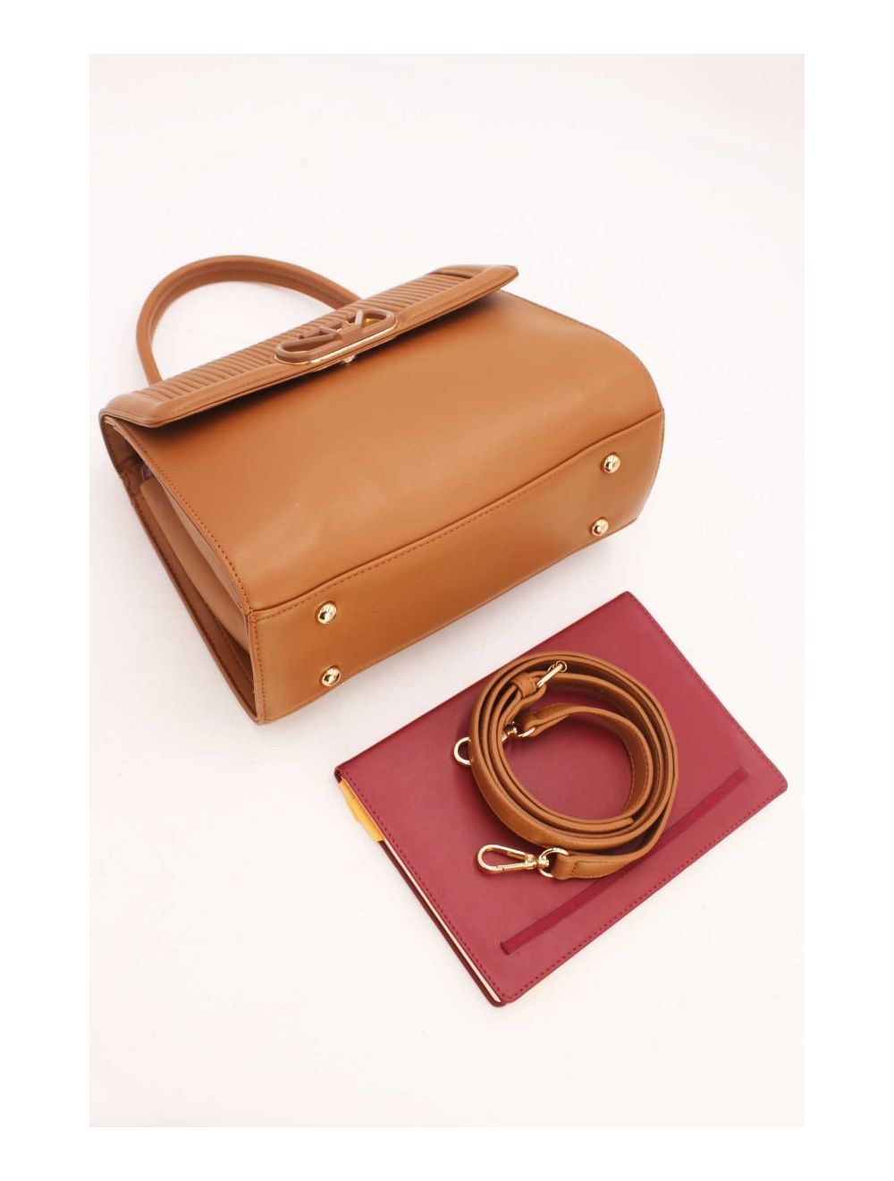 tom&eva Sac à Main Femme à Rabat Plissé Multi Compartiments 23B-5728-Marron