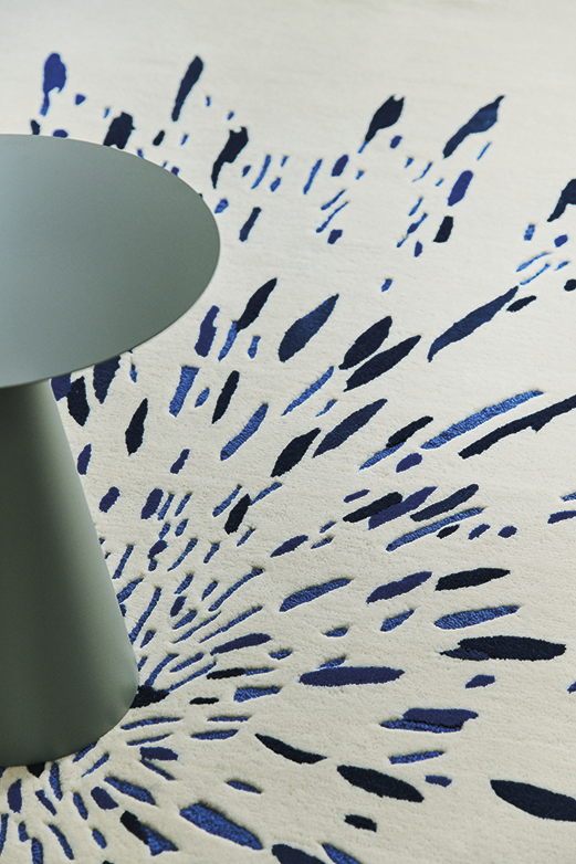 Toulemonde Bochart Paint Oval Bleu Tapis Beige En Laine Viscose