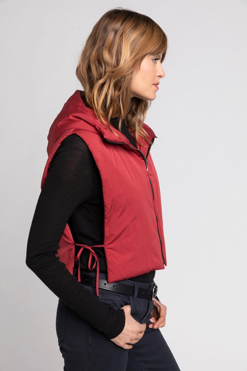 Trench & Coat France Capuche Accessoire Ouatinée Tissu Déperlant Rouge Printemps-Été 2025