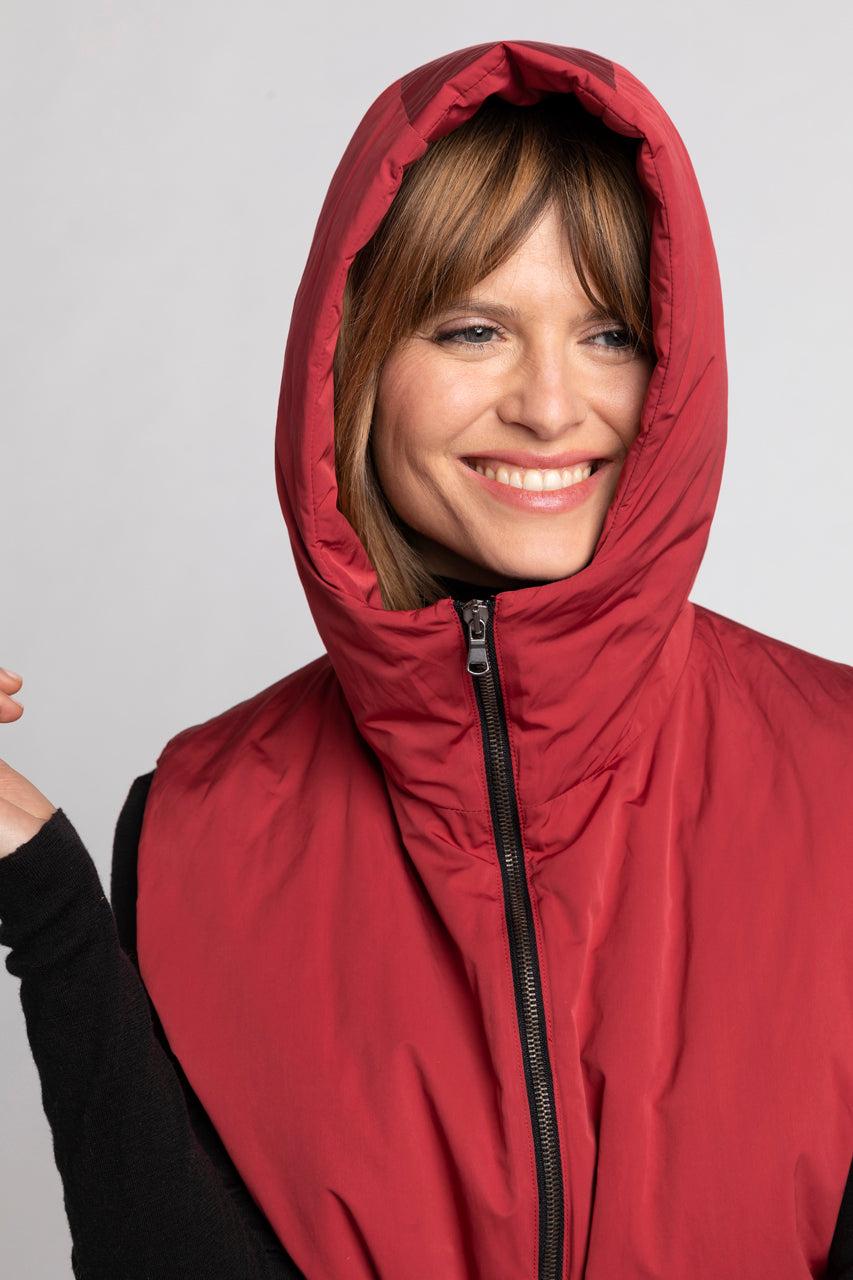 Trench & Coat France Capuche Accessoire Ouatinée Tissu Déperlant Rouge Printemps-Été 2025
