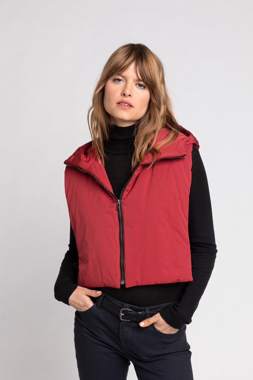 Trench & Coat France Capuche accessoire ouatinée tissu déperlant rouge Printemps-Été 2025