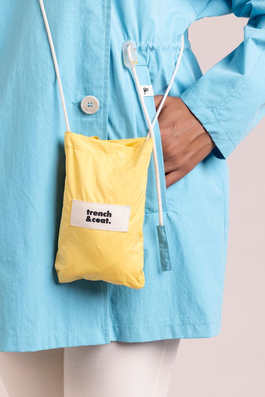 Trench & Coat France Capuche Réversible Esprit Foulard Jaune Printemps-Été 2025