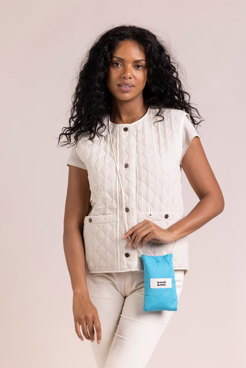 Trench & Coat France Capuche réversible imprimé esprit foulard bleu Printemps-Été 2025