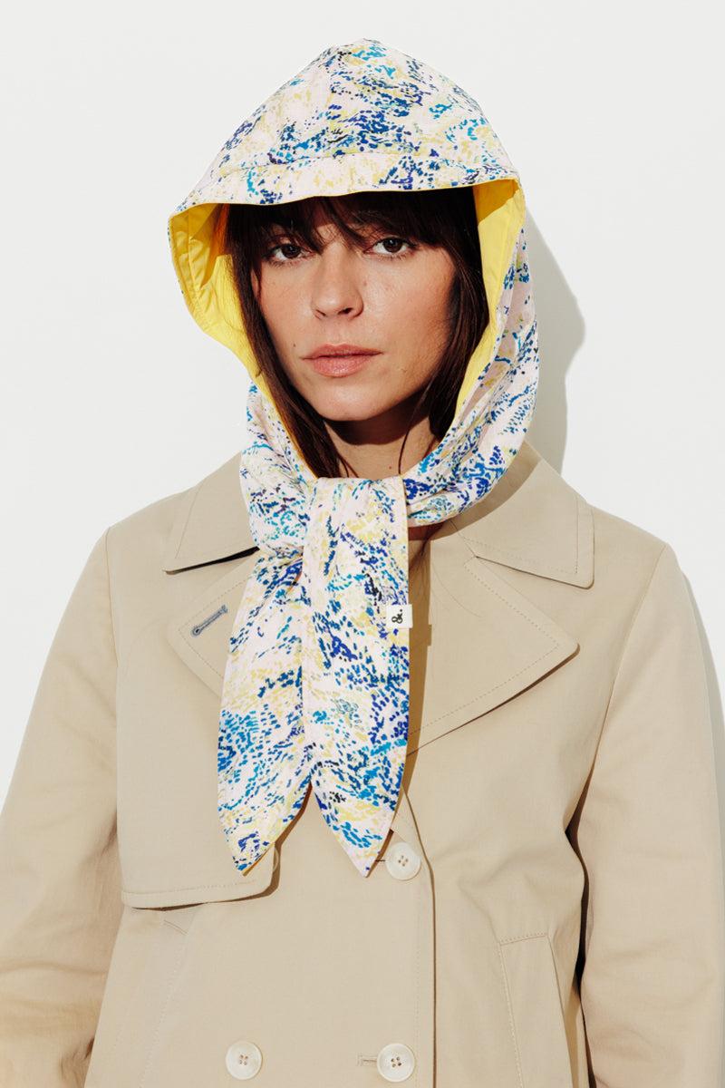 Trench & Coat France Capuche Réversible Imprimé Esprit Foulard Jaune Printemps-Été 2025