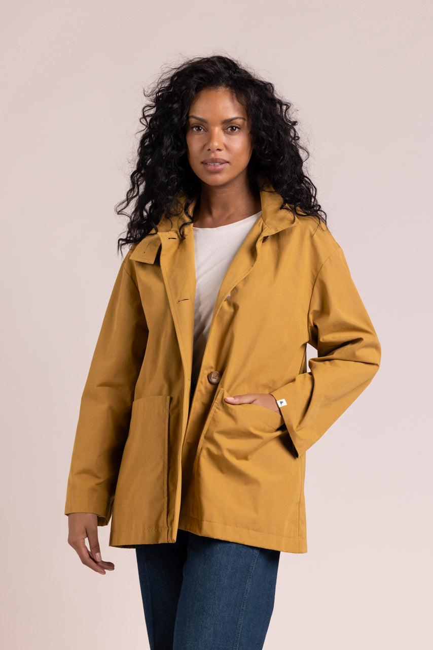Trench & Coat France Imper Court En Gabardine De Coton Moutarde Printemps-Été 2025
