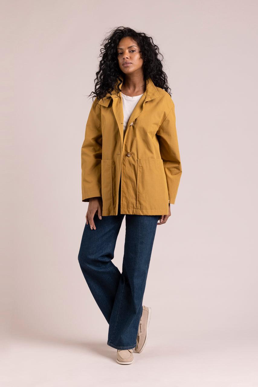 Trench & Coat France Imper Court En Gabardine De Coton Moutarde Printemps-Été 2025