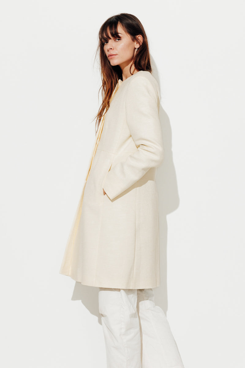 Trench & Coat France Manteau Cintré Sans Col SOVERIA écru Printemps-Été 2025