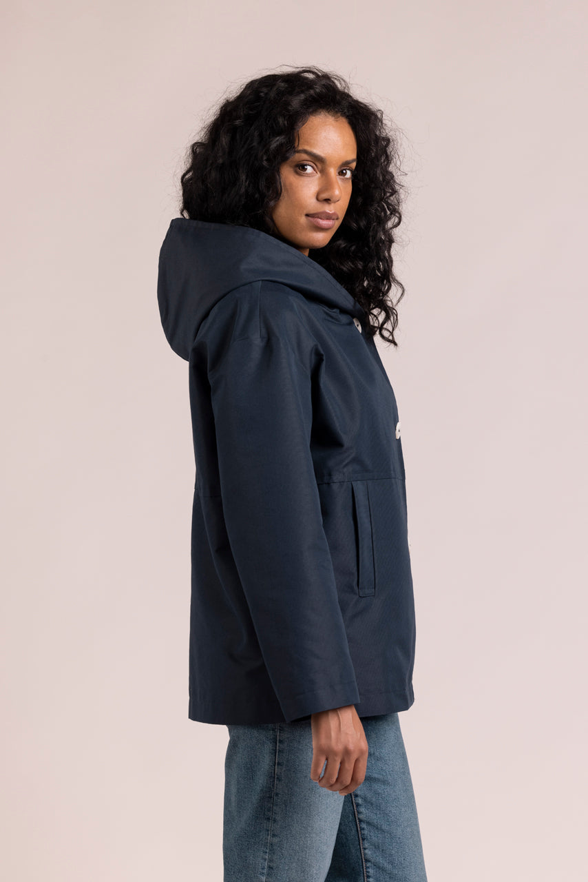Trench & Coat France Parka Courte à Capuche En Coton Bleu Marine Printemps-Été 2025