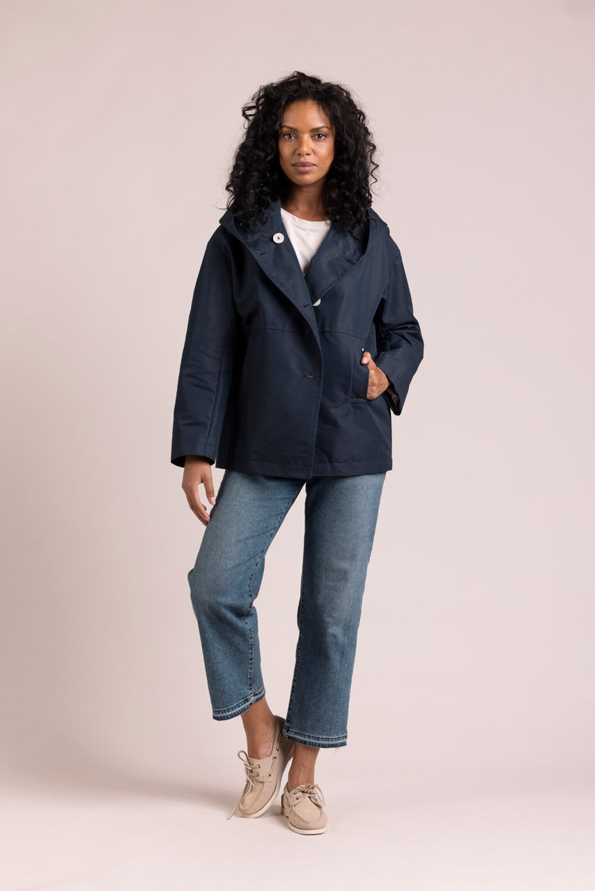 Trench & Coat France Parka courte à capuche en coton bleu marine Printemps-Été 2025