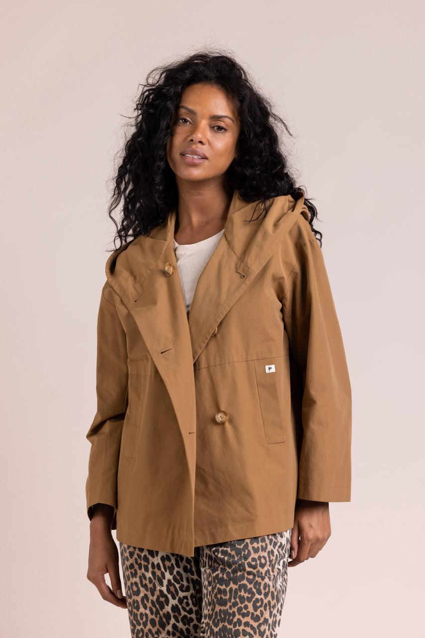 Trench & Coat France Parka Courte à Capuche En Coton Camel Printemps-Été 2025