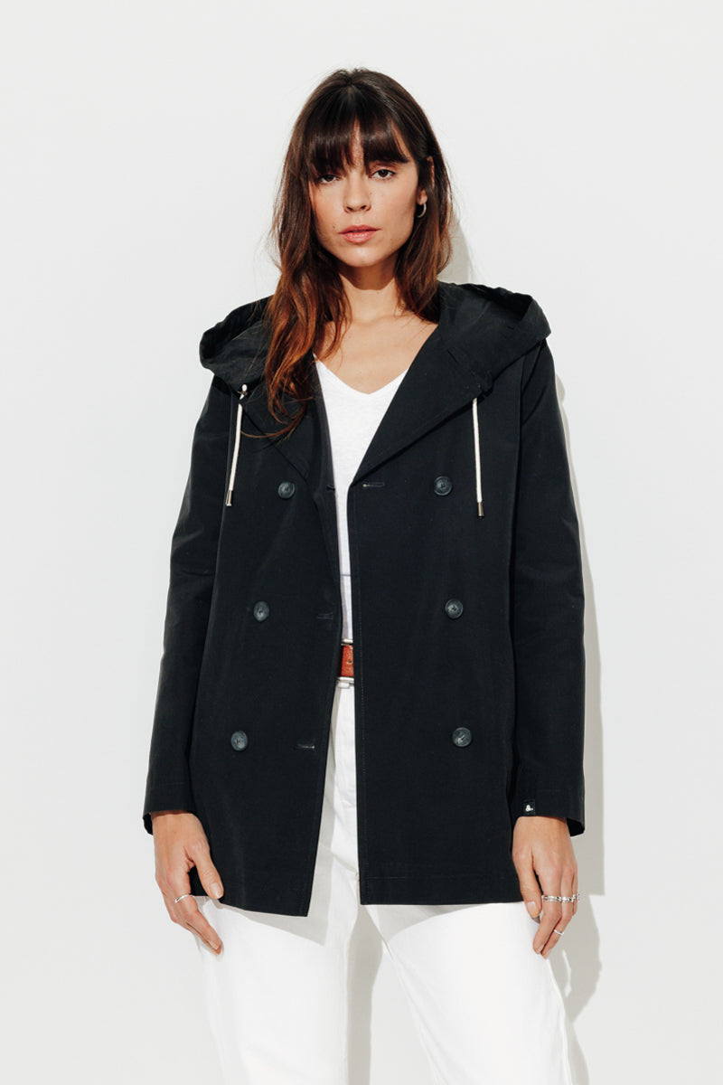 Trench & Coat France Parka Courte Féminine à Capuche Noire Printemps-Été 2025