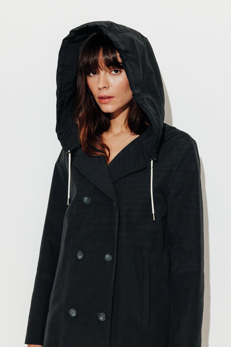 Trench & Coat France Parka Courte Féminine à Capuche Noire Printemps-Été 2025