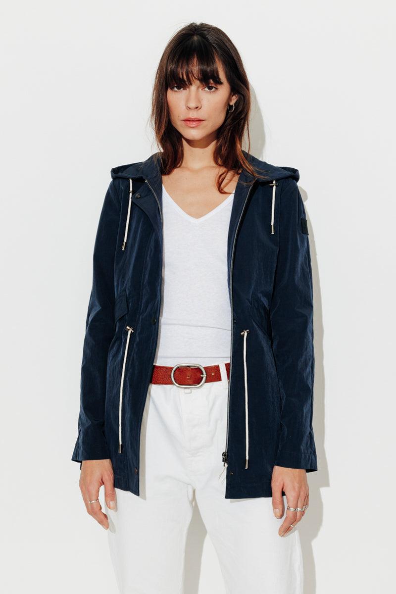 Trench & Coat France Parka évasée En Tissu Effet Satiné Bleu Marine Printemps-Été 2025