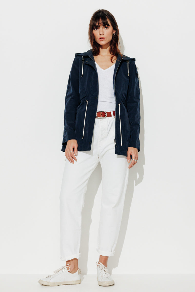 Trench & Coat France Parka évasée en tissu effet satiné bleu marine Printemps-Été 2025