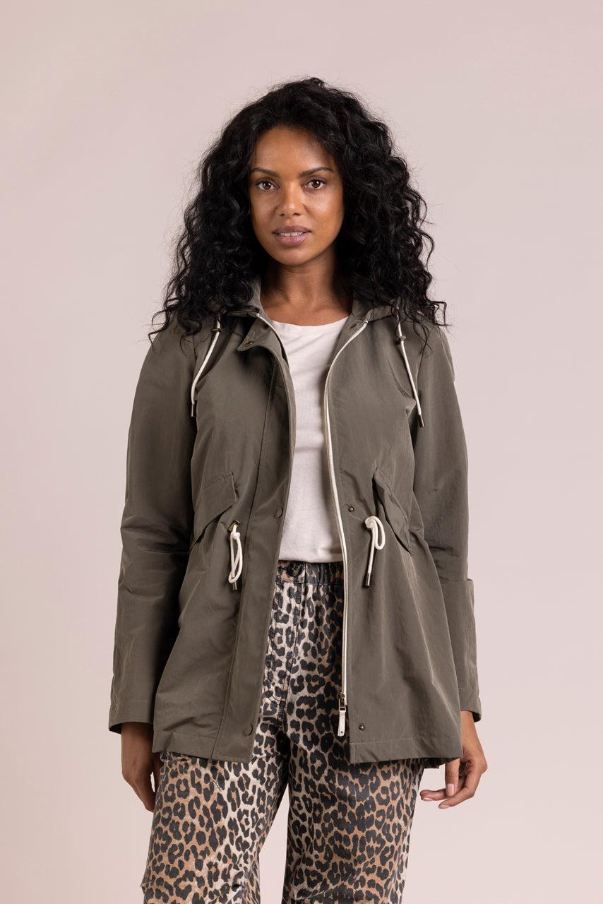 Trench & Coat France Parka évasée En Tissu Effet Satiné Kaki Printemps-Été 2025