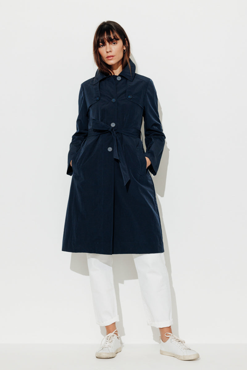 Trench & Coat France Trench Féminin Ceinturé Déperlant Bleu Marine Printemps-Été 2025