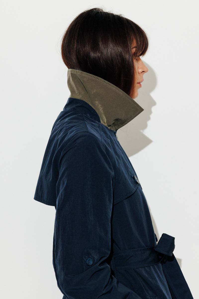 Trench & Coat France Trench Féminin Ceinturé Déperlant Bleu Marine Printemps-Été 2025