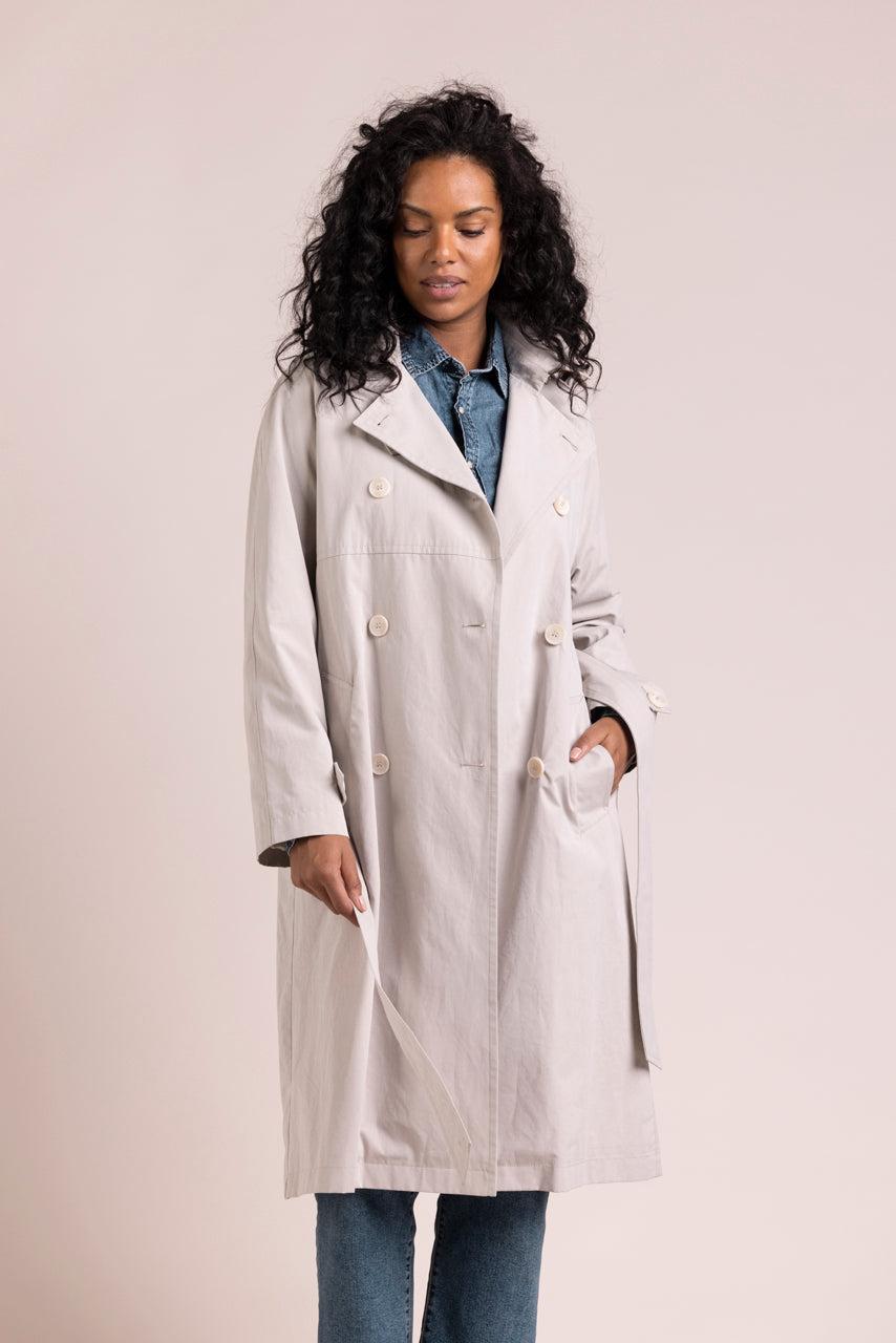 Trench & Coat France Trench Long Ceinturé En Gabardine De Coton Gris Clair Printemps-Été 2025
