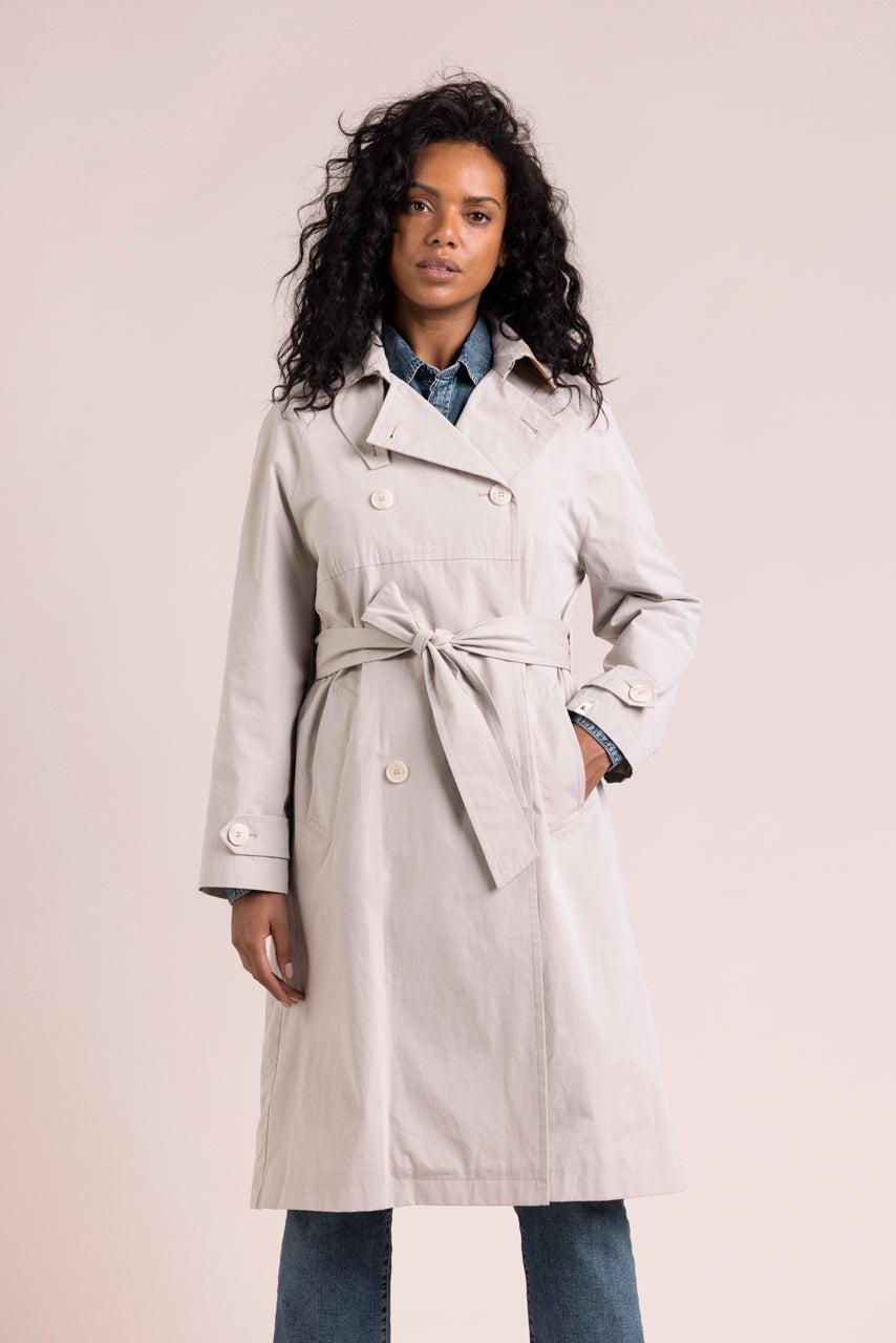 Trench & Coat France Trench Long Ceinturé En Gabardine De Coton Gris Clair Printemps-Été 2025