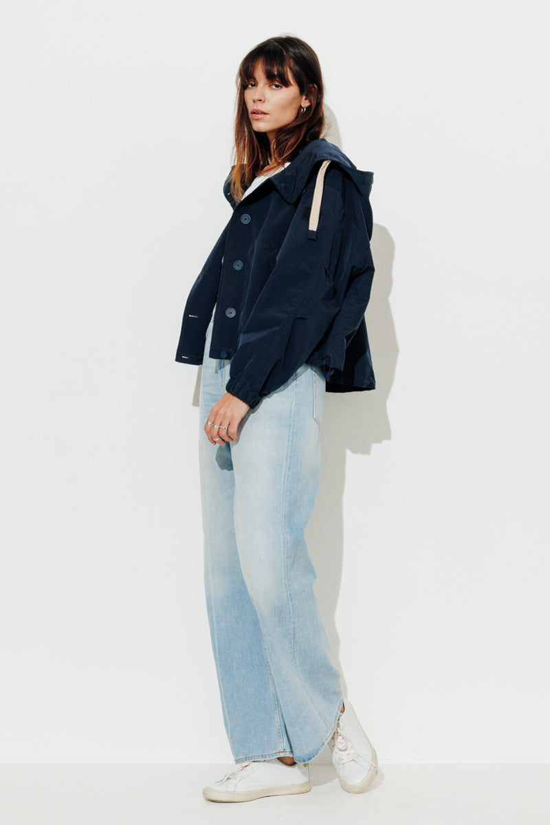 Trench & Coat France Veste Courte En Tissu Satiné Bleu Marine Printemps-Été 2025