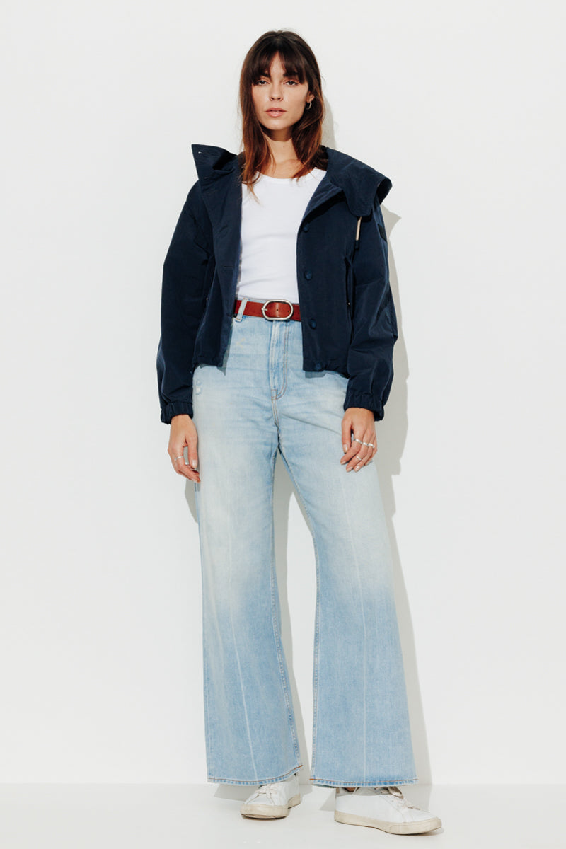 Trench & Coat France Veste courte en tissu satiné bleu marine Printemps-Été 2025