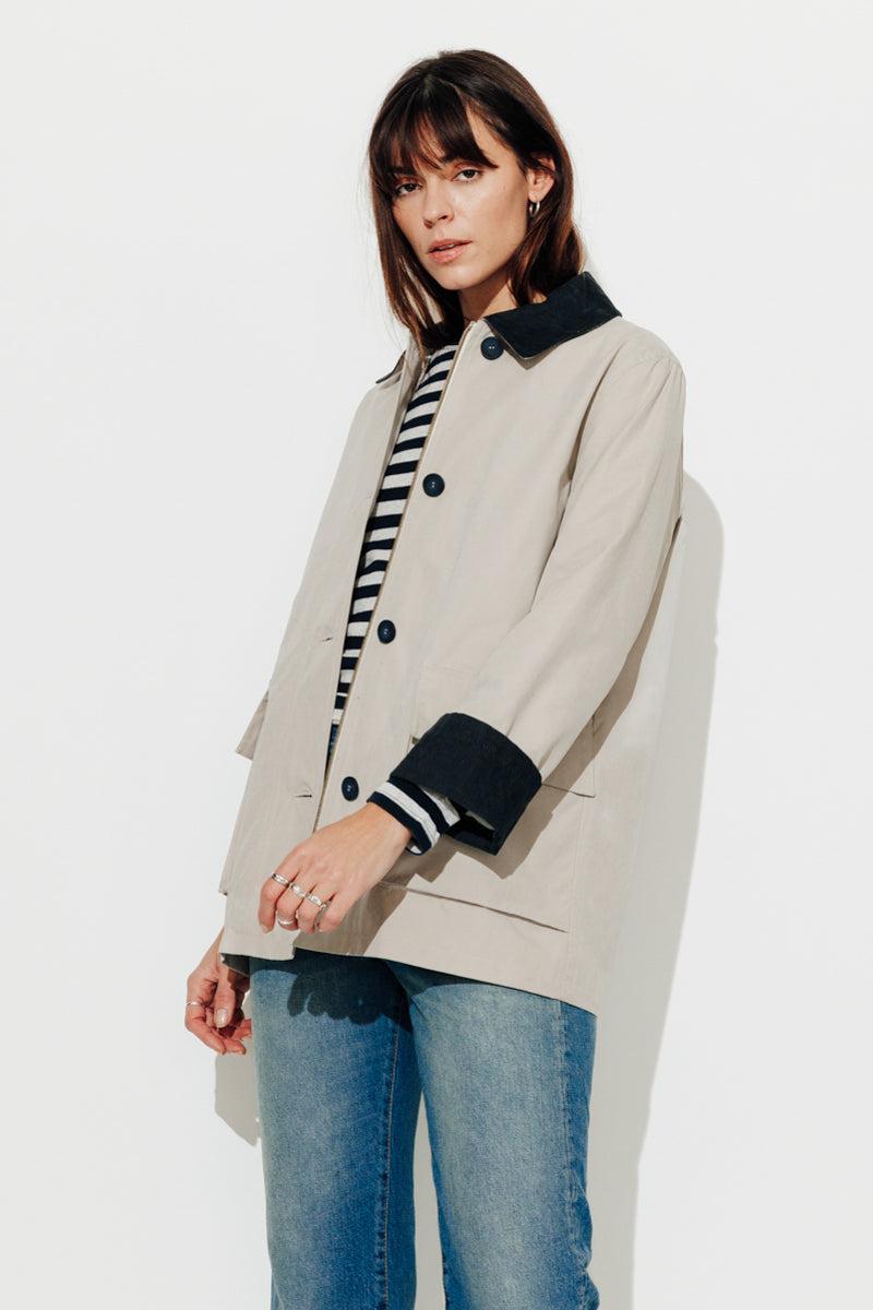 Trench & Coat France Veste Courte Esprit Barbour Grise Claire Printemps-Été 2025