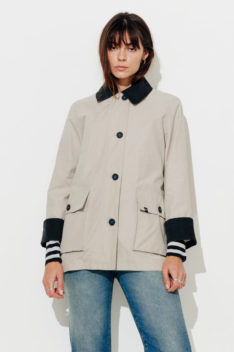 Trench & Coat France Veste Courte Esprit Barbour Grise Claire Printemps-Été 2025