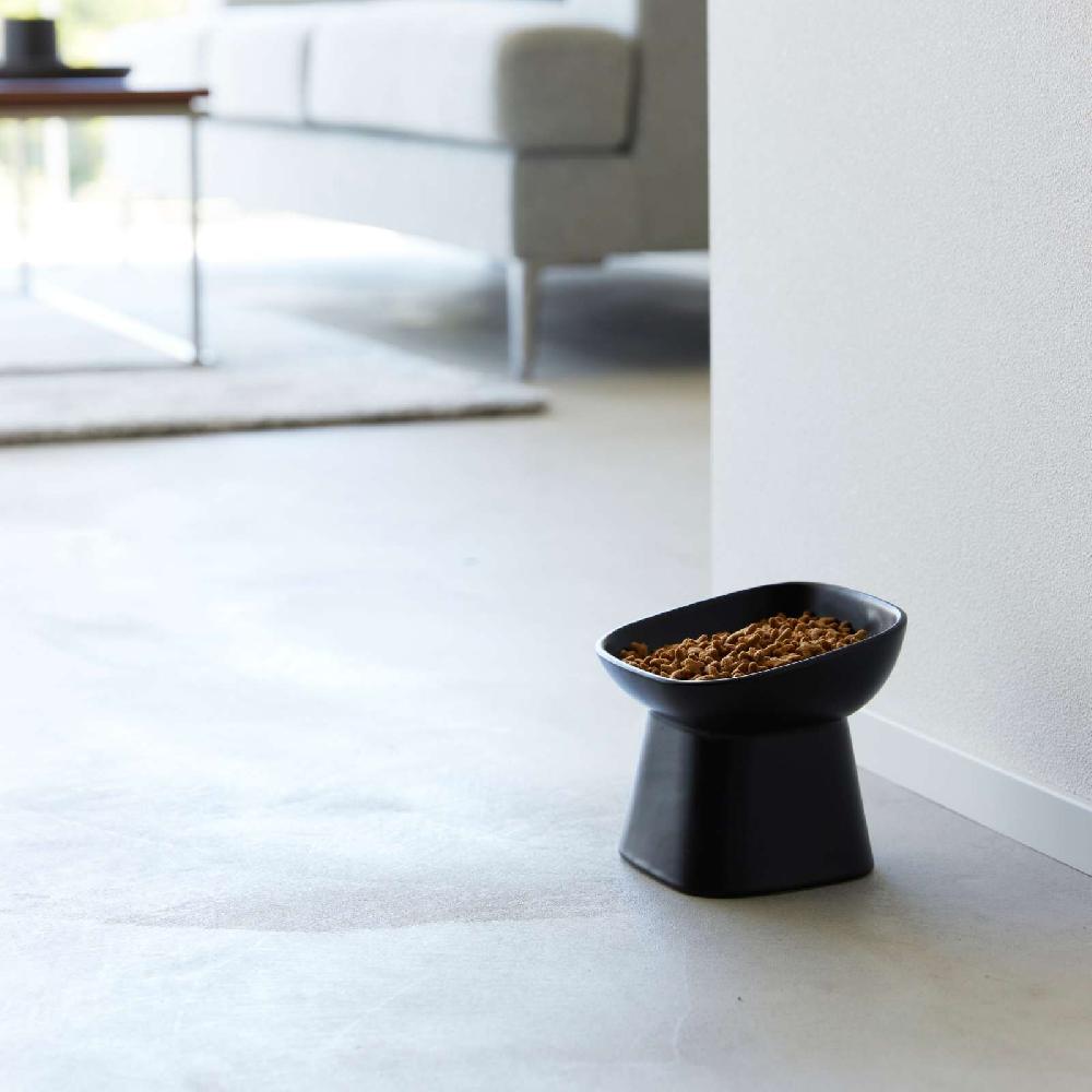 Trendform Angewinkelter Keramik-Futternapf TOWER Schwarz