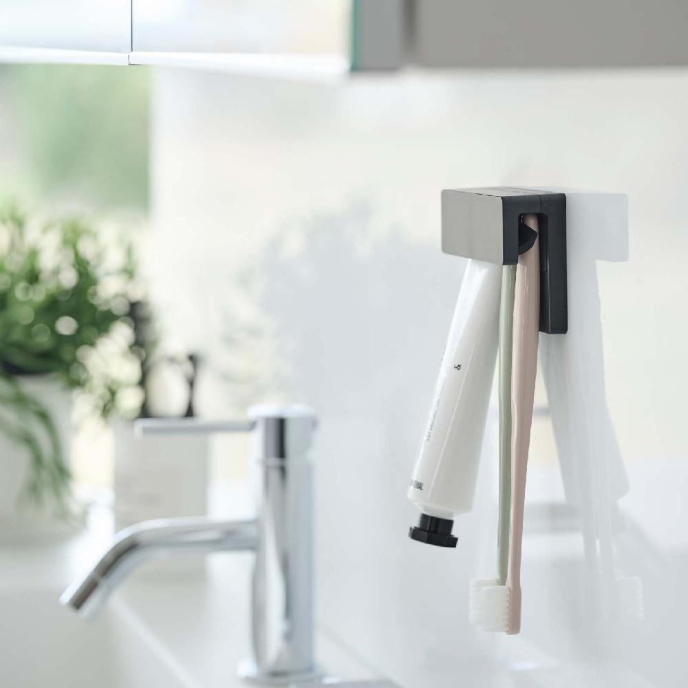 Trendform Breiter Klebehaken-Zahnbürstenhalter TOWER Schwarz