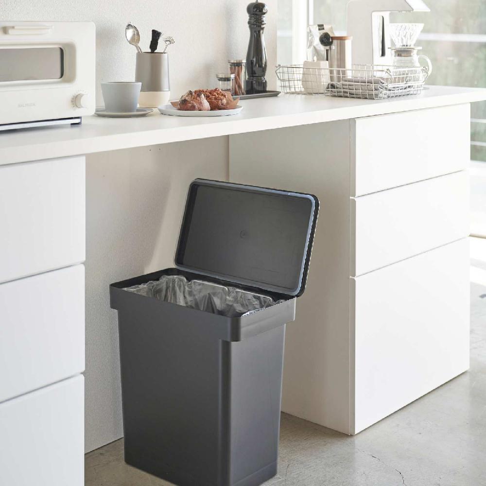 Trendform Luftdichter Mülleimer Mit Rollen TOWER Schwarz