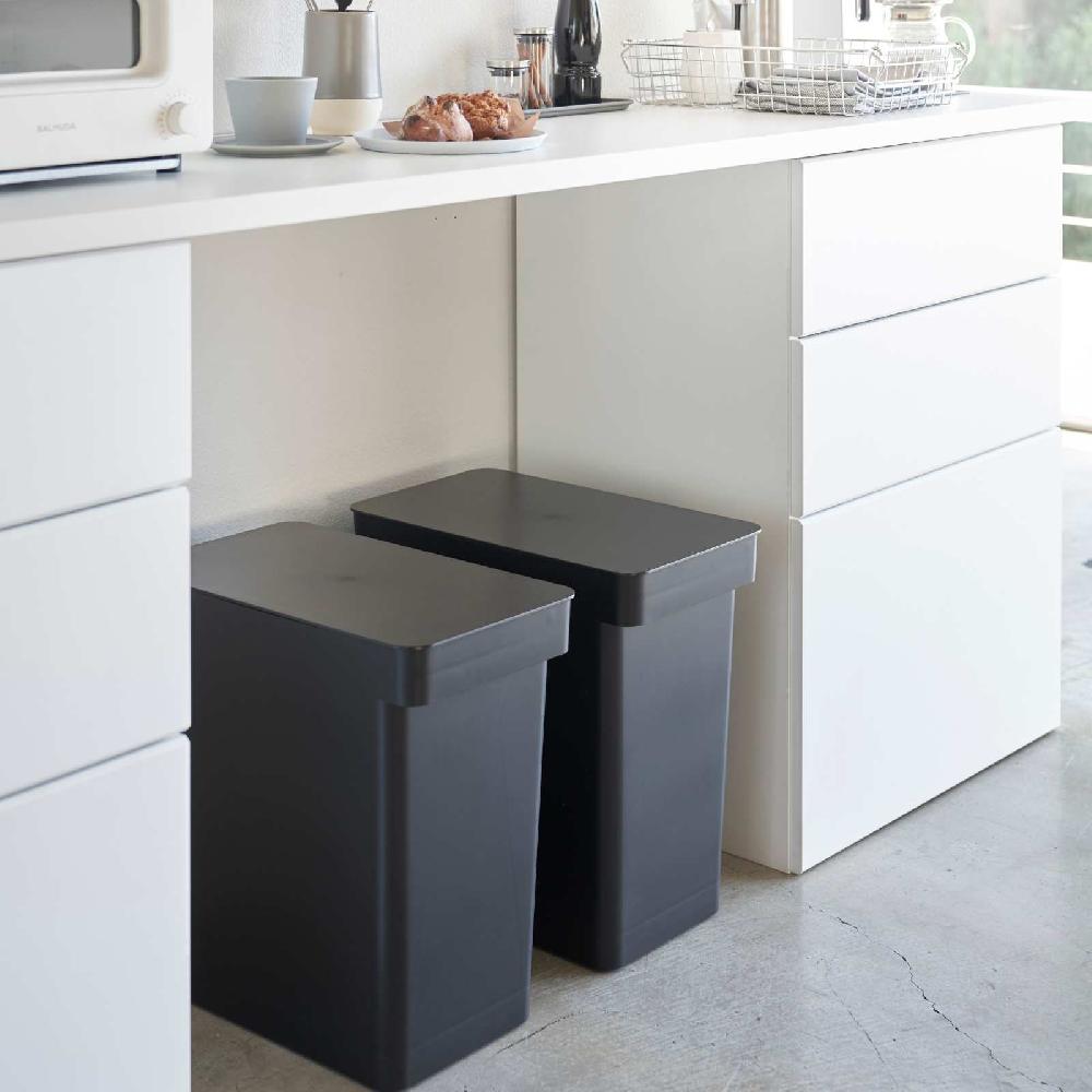 Trendform Luftdichter Mülleimer Mit Rollen TOWER Schwarz