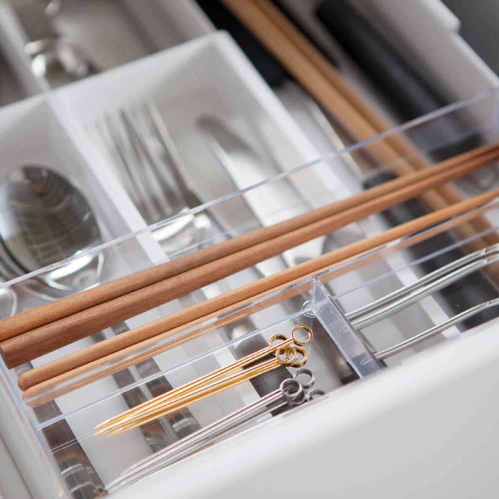 Trendform Ausziehbarer Besteckkasten TOWER Weiss